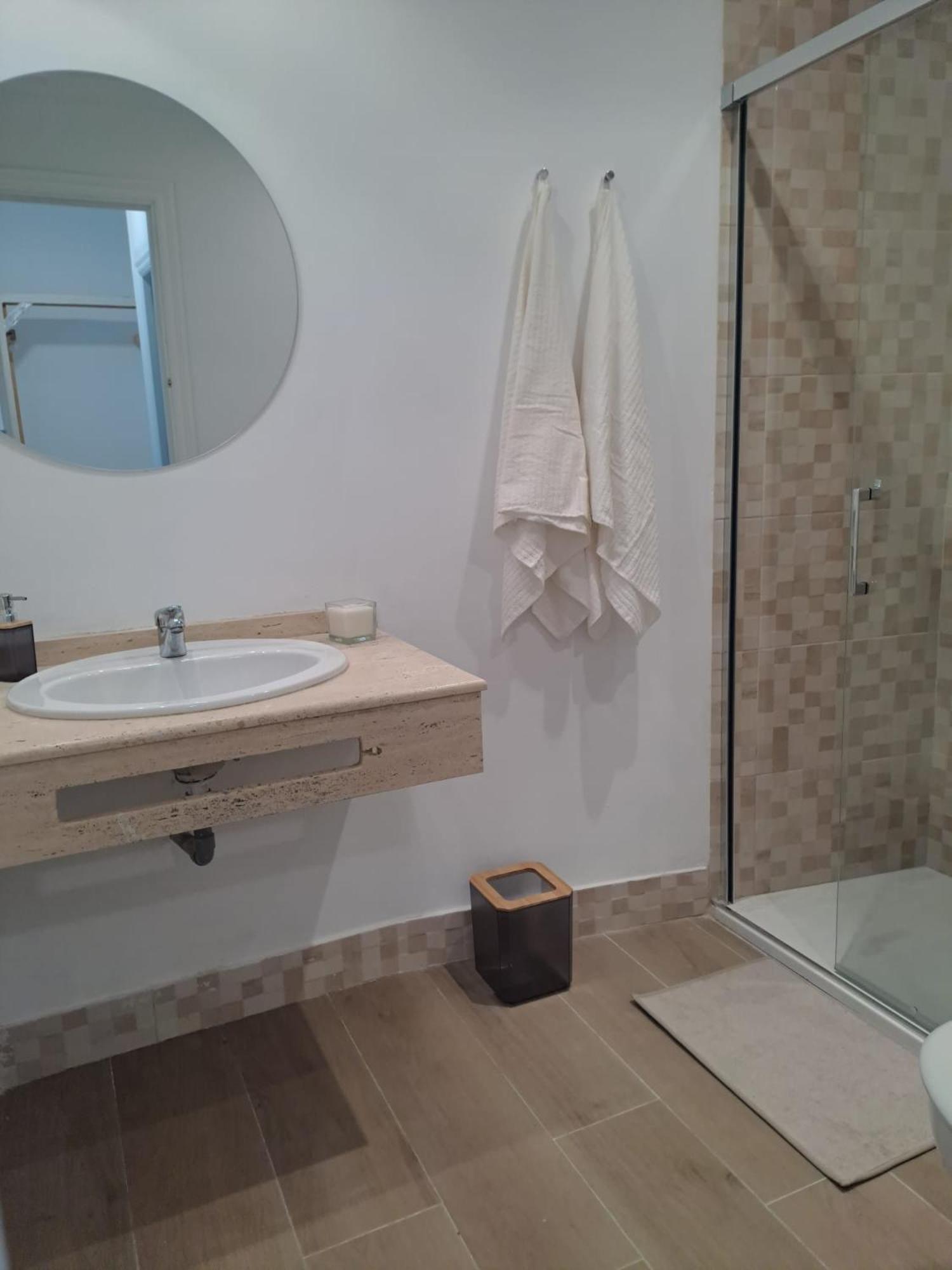 Apartamento Compartido Hab Privadas Playa De La Caleta Cádiz Eksteriør bilde